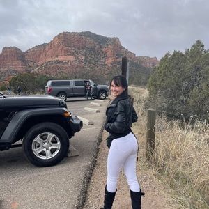 Meet your Posher, Leanet